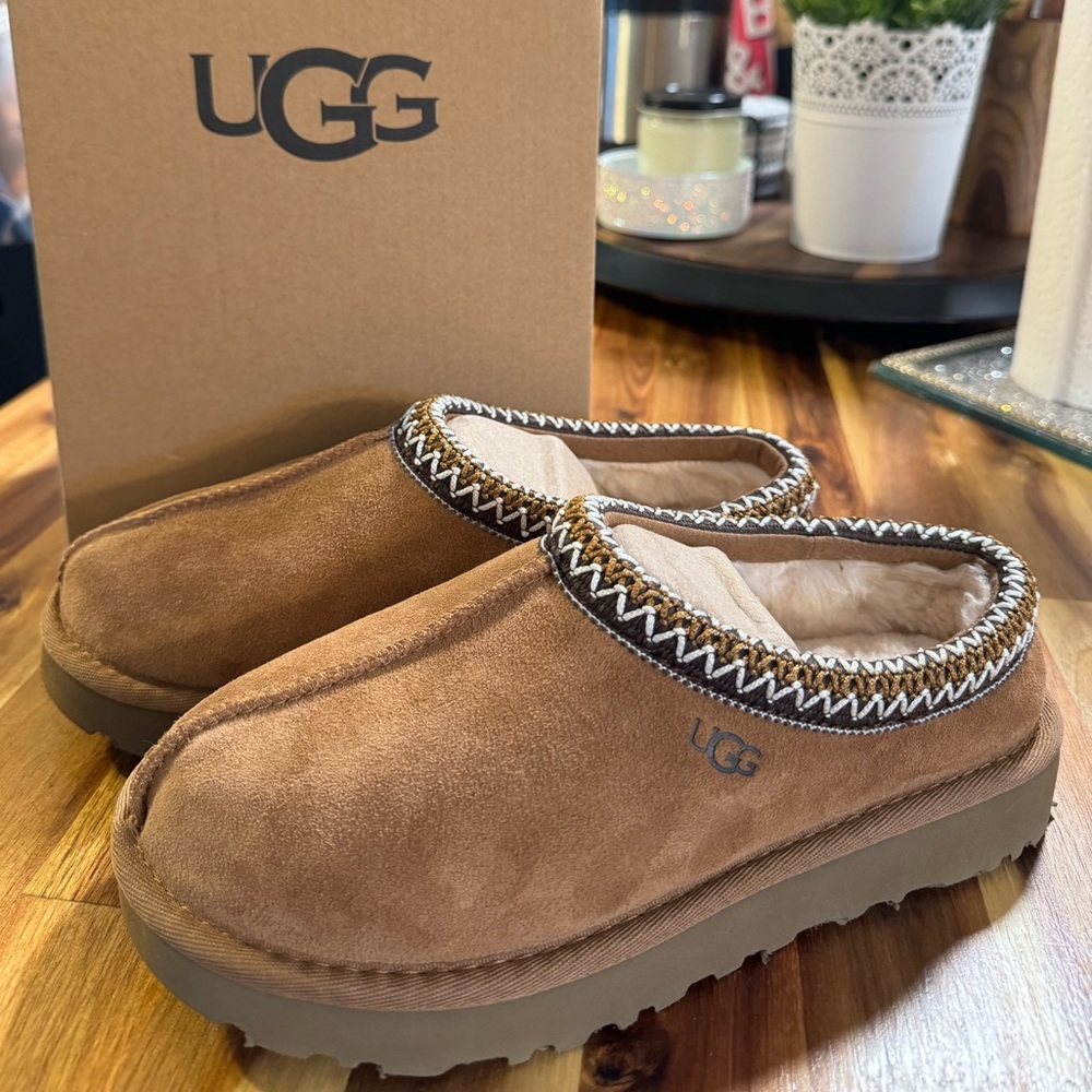 UGG Tasman chestnut slippers (BRAND NEW IN BOX)